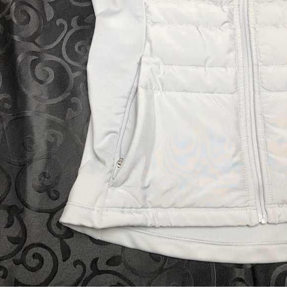 ⭐️NEW⭐️ Nike Running Vest for Women - Picture 5 of 11